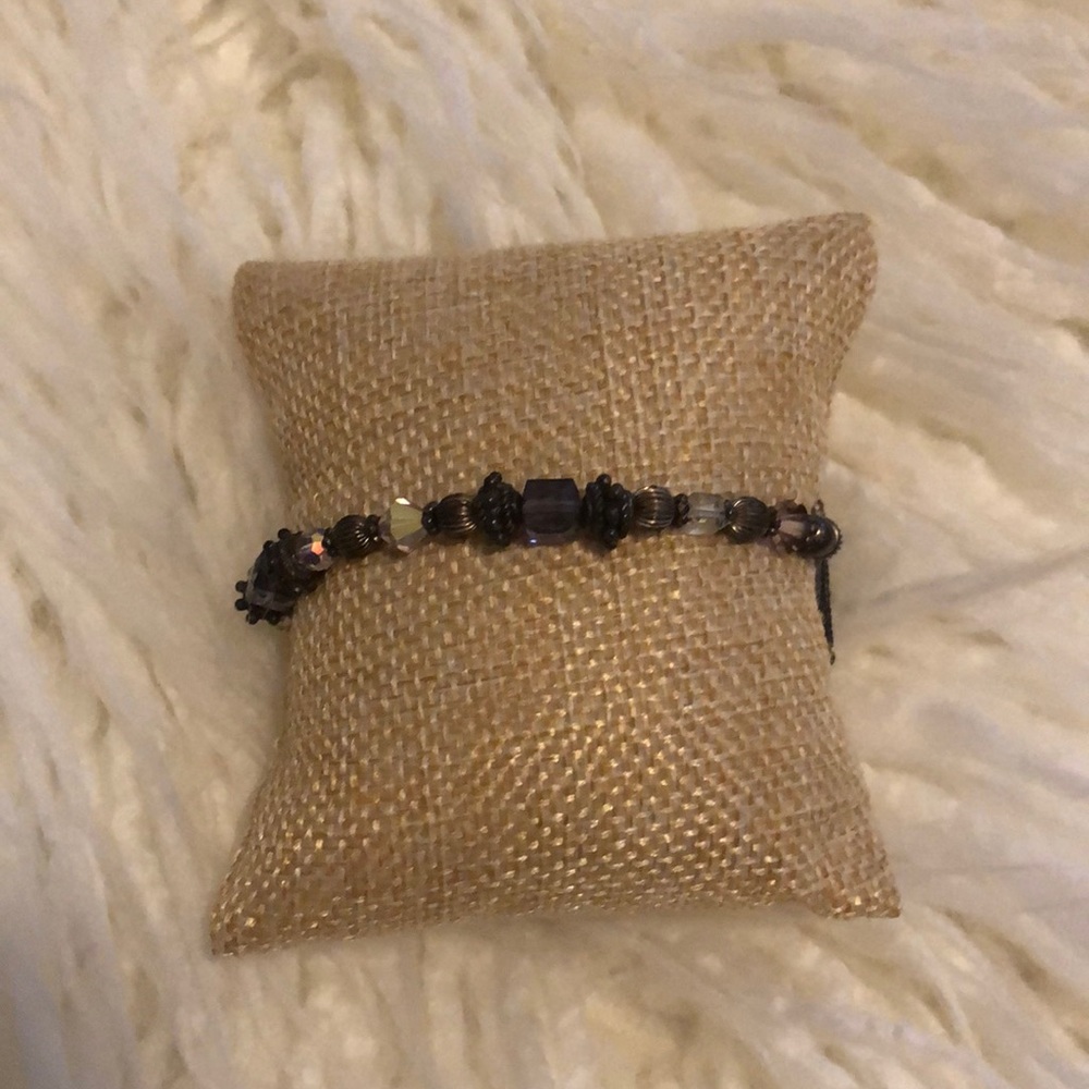 Metal and glass bead bracelet